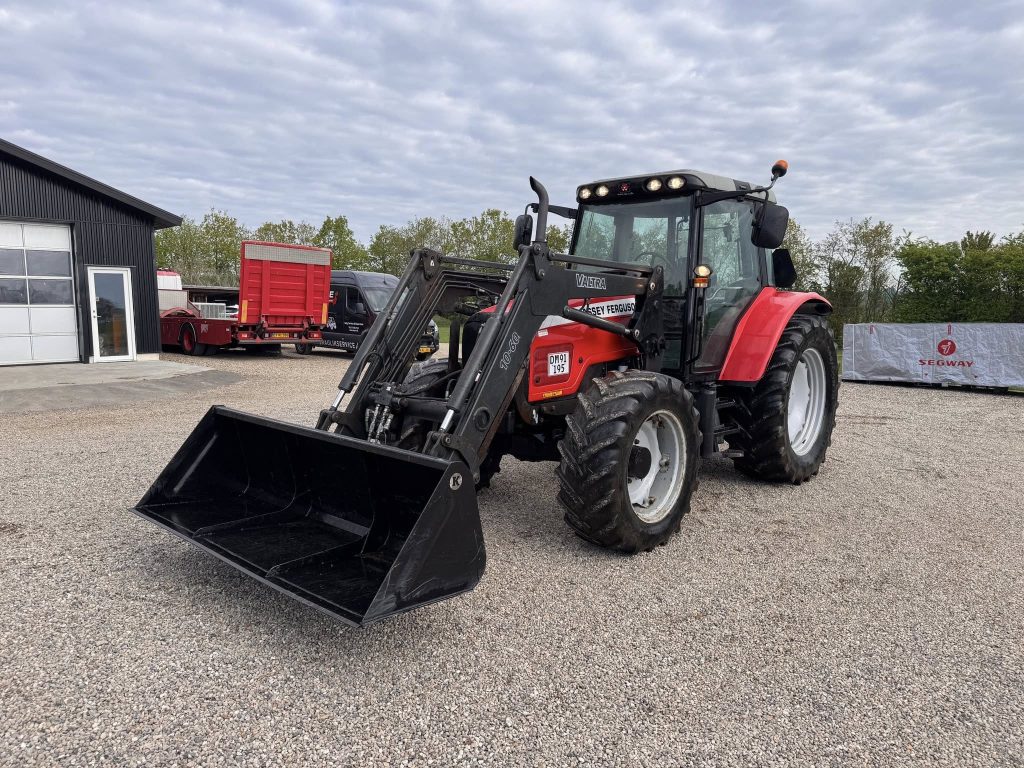 Massey Ferguson 5470