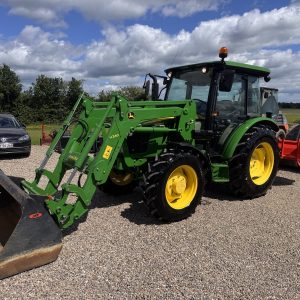 John Deere 5075E