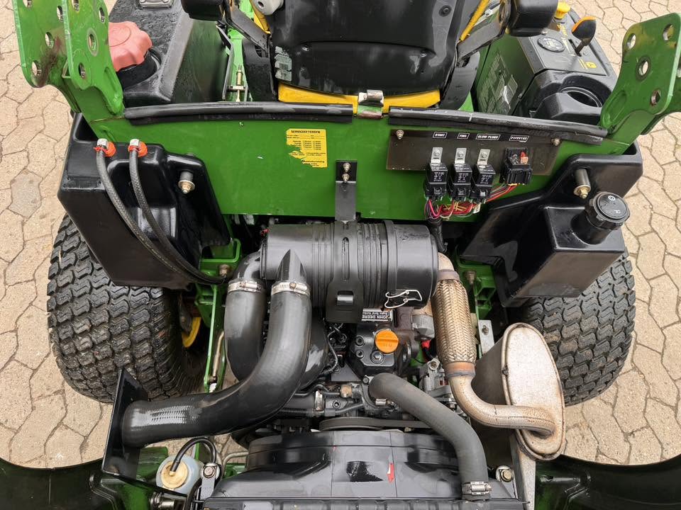 John Deere 997 Zero-turn med 72" klippebord - Billede 8